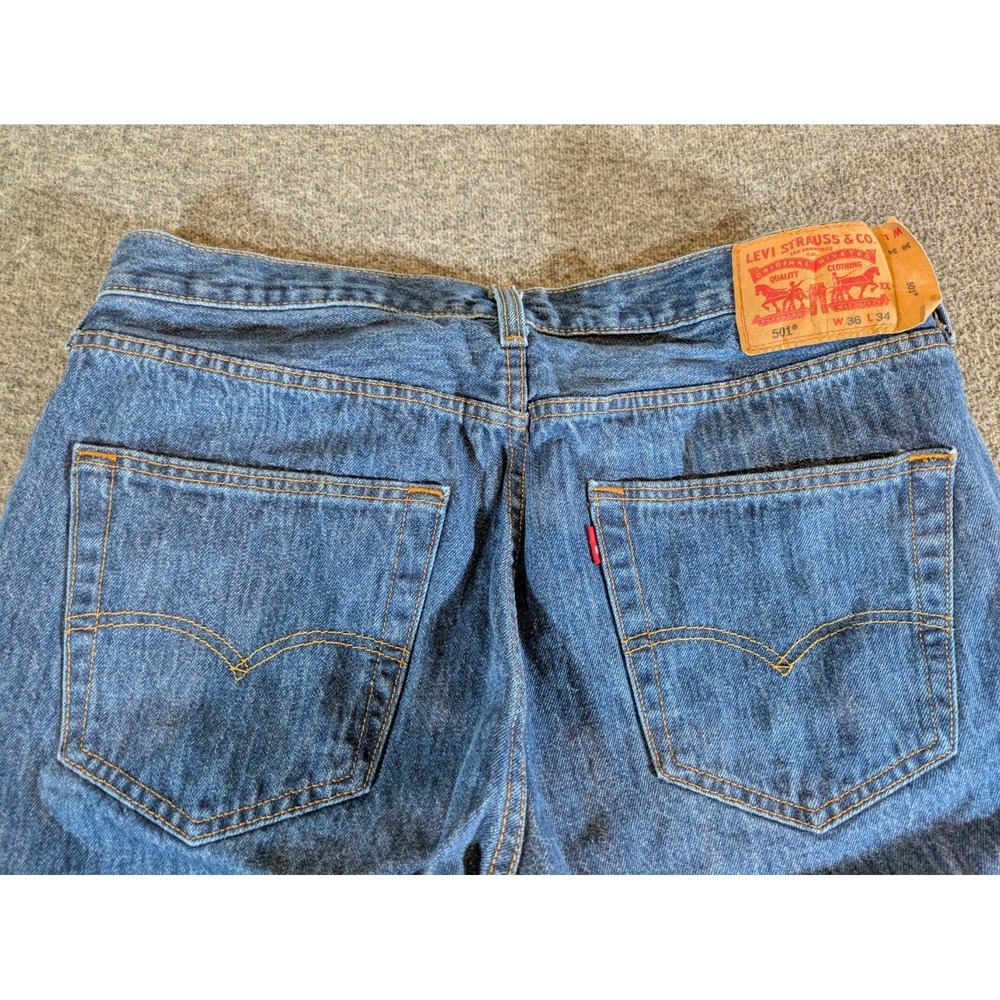 Levi's Jeans Men's 501 Western Style Button Fly Blue Denim Size 36x34 - Picture 8 of 8